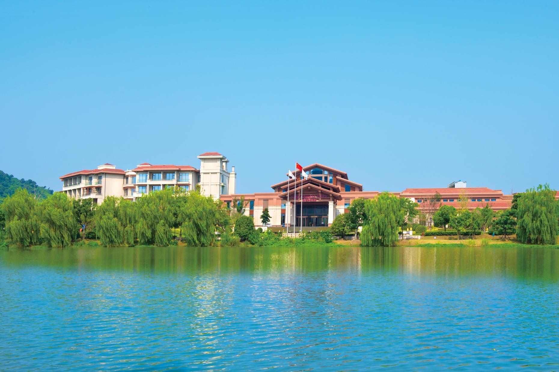 Crowne Plaza Huzhou, an IHG hotel Zewnętrze zdjęcie